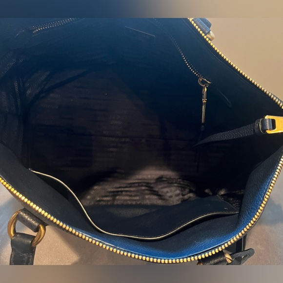 Prada leather handbag - Picture 9 of 11